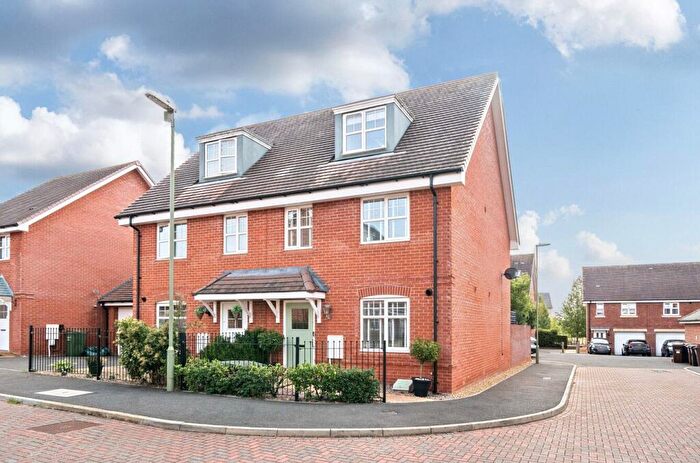 3 Bedroom Semi-Detached House For Sale In Arena Close, Andover, SP11