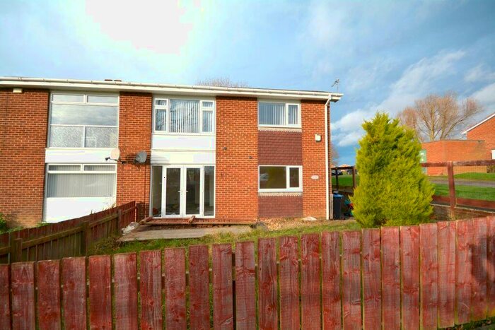 2 Bedroom Apartment To Rent In Barford Drive, Chester Le Street, DH2