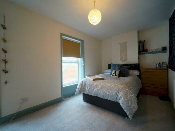 4 Bedroom House To Rent In Hill Street, Bangor, Gywnedd, LL57