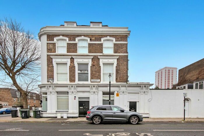 2 Bedroom Flat To Rent In Lansdowne Gardens, London, SW8