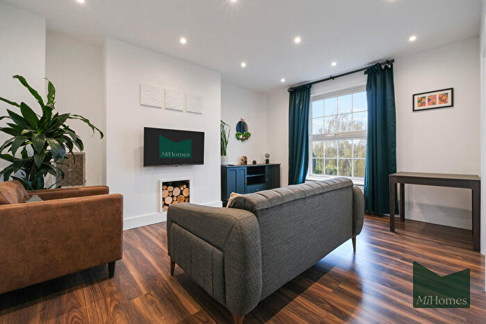 2 Bedroom Apartment To Rent In Masefield Crescent, London, N14