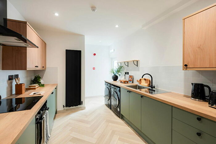 1 Bedroom House Of Multiple Occupation To Rent In Faringdon Road, Swindon, Wiltshire, SN1