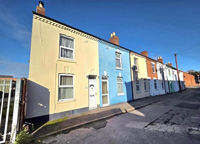 2 Bedroom End Of Terrace House For Sale In Percy Street, Gloucester, GL1