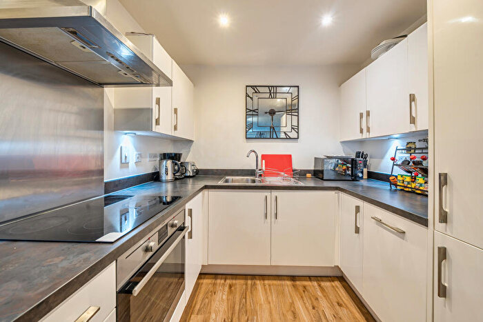 1 Bedroom Apartment To Rent In Charrington Place, St. Albans, AL1