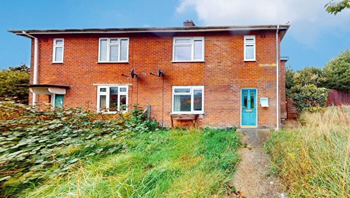 4 Bedroom Semi-Detached House For Sale In School Lane, Barton, Newport, Isle Of Wight, PO30