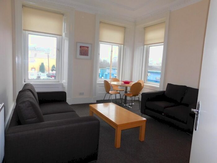 2 Bedroom Flat To Rent In Gourock Street, Eglinton Toll, Glasgow, G5
