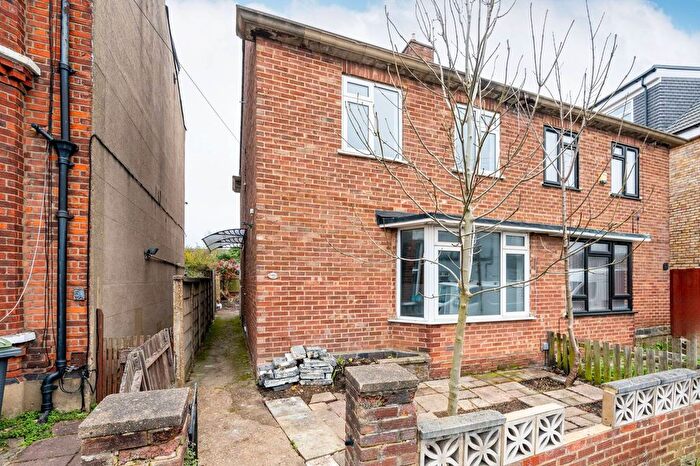 4 Bedroom Semi-detached House To Rent In Penrith Road, New Malden, KT3