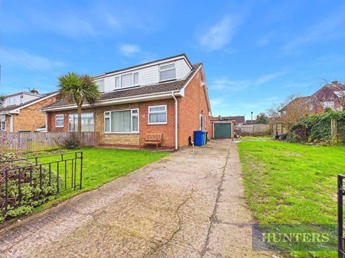 3 Bedroom Semi Detached House For Sale In Beverley Close, Cayton, Scarborough, YO11