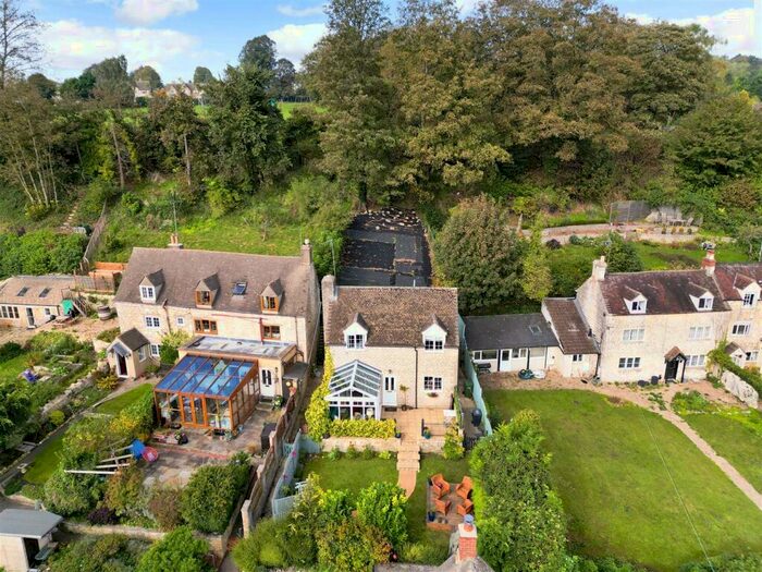 2 Bedroom Cottage For Sale In Vicarage Street, Painswick, Stroud, GL6