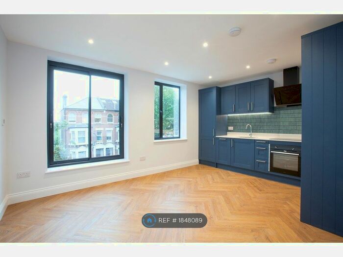 1 Bedroom Flat To Rent In Sarre Road, London, NW2