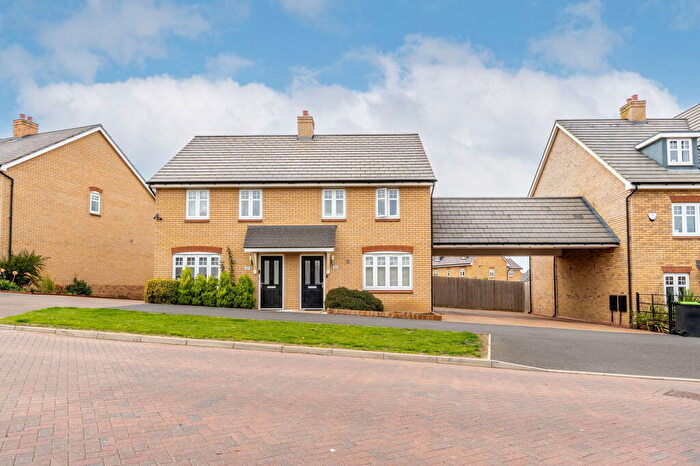 3 Bedroom Semi Detached House For Sale In Southern Cross, Wixams, MK42