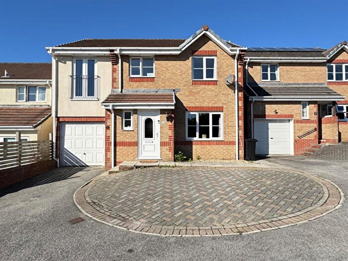 4 Bedroom Detached House For Sale In Larcombe Road, St. Austell, PL25