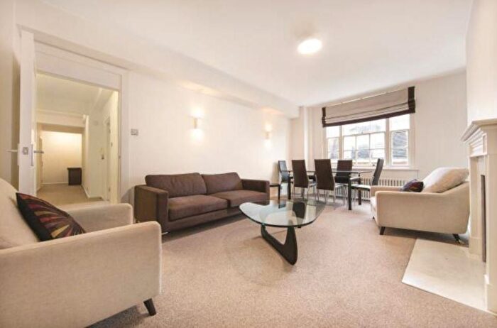 3 Bedroom Flat To Rent In Marylebone Road, Marylebone, London, NW1