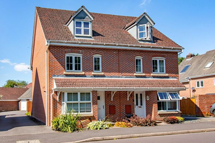 4 Bedroom Terraced House To Rent In Lapwing Way, Four Marks, Alton, Hampshire, GU34