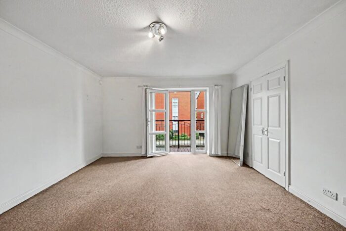1 Bedroom Apartment For Sale In John Smeaton Court, Piccadilly, Manchester, M1