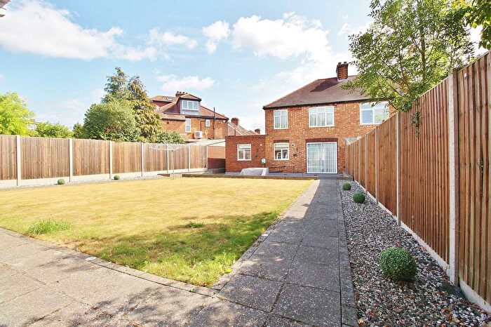 3 Bedroom Semi-detached House For Sale In Downs View, Isleworth, TW7