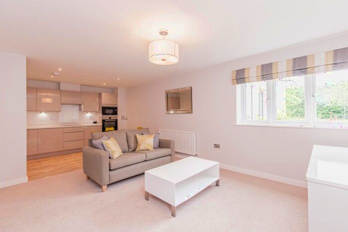 2 Bedroom Apartment To Rent In Banbury Road, Kidlington, OX5