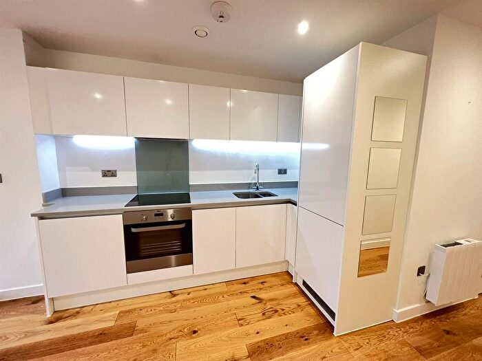 Studio To Rent In Rockingham Road, Uxbridge, UB8