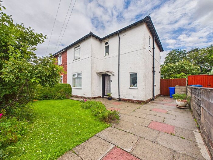 3 Bedroom Semi Detached House For Sale In Crescent Avenue, Ashton-In-Makerfield, Wigan, WN4