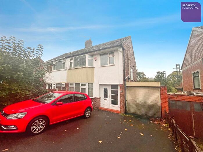 3 Bedroom Semi-Detached House For Sale In Pottery Lane, Whiston, L35
