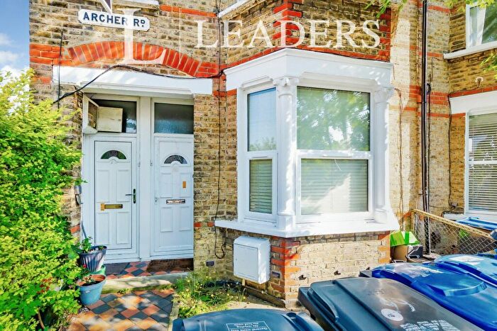 2 Bedroom Terraced House To Rent In Archer Road, SE25