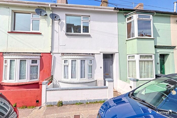2 Bedroom Terraced House For Sale In Drew Street, Brixham, TQ5