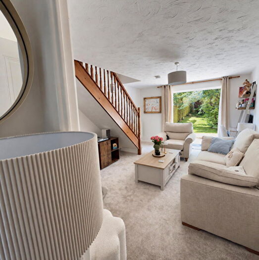 2 Bedroom House For Sale In Lilly Hill, Olney, MK46