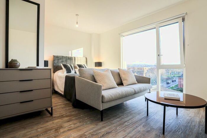 Apartment To Rent In Brook Place, Sheffield Sheffield, S11