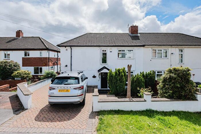 3 Bedroom Semi-Detached House For Sale In King Edward Avenue, Horsforth, Leeds, West Yorkshire, LS18