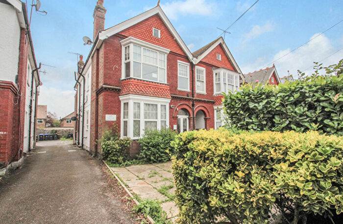 1 Bedroom Flat To Rent In St. Michaels Road, Worthing, BN11