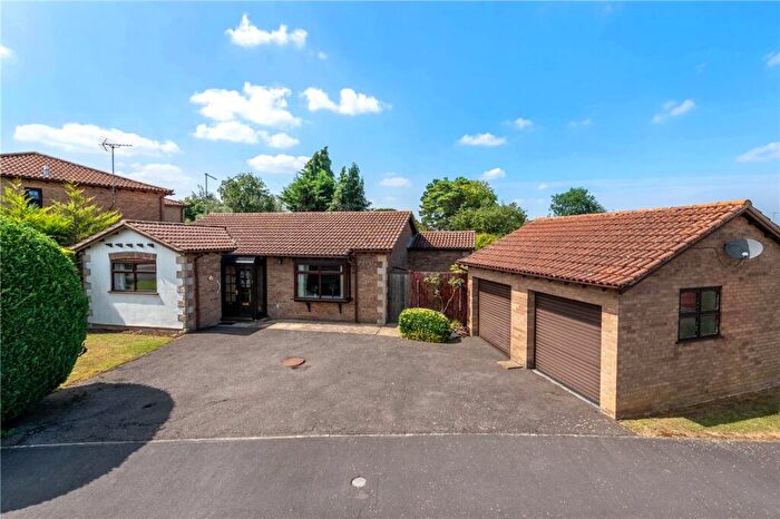 2 Bedroom Bungalow For Sale In Dorchester Avenue, Bourne, PE10