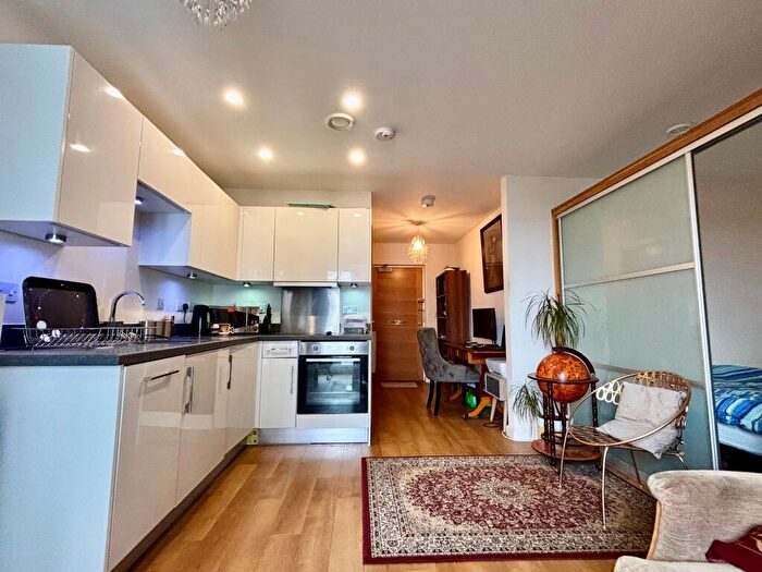 Studio To Rent In The Boathouse, Ocean Drive, Gillingham, ME7