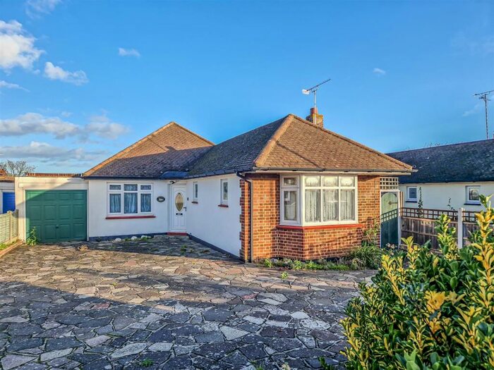 Houses for sale in Archer Avenue, SS2, SouthendonSea