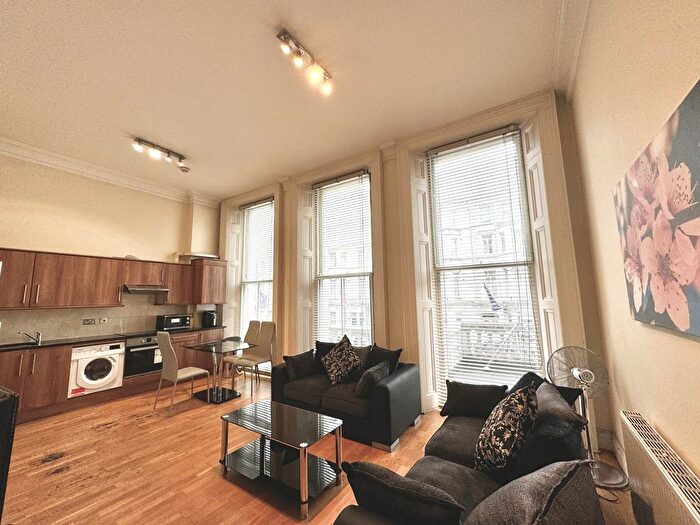 3 Bedroom Flat To Rent In Cromwell Road, London, SW7