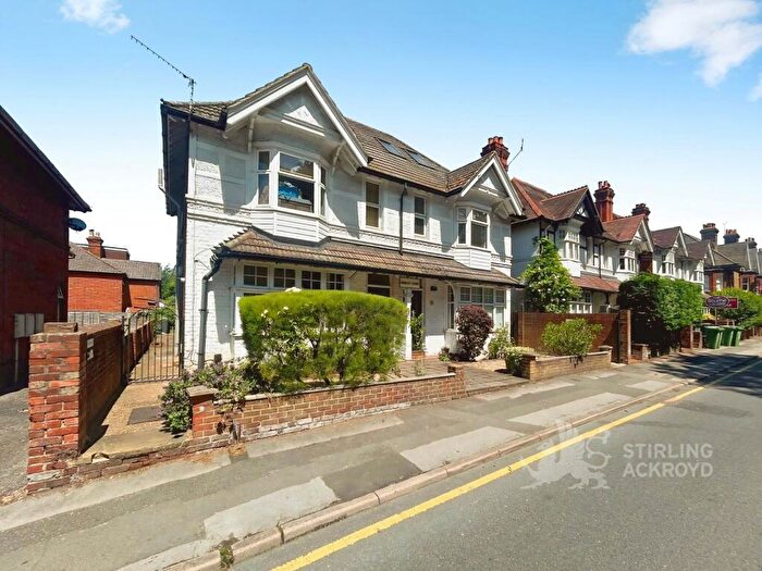 1 Bedroom Apartment To Rent In York Road, Guildford, Surrey, GU1