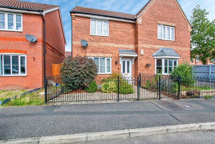 2 Bedroom Semi-Detached House For Sale In Copperfields, Wisbech, PE13