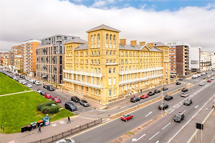 2 Bedroom Flat For Sale In Queens Gardens, Hove, East Sussex, BN3