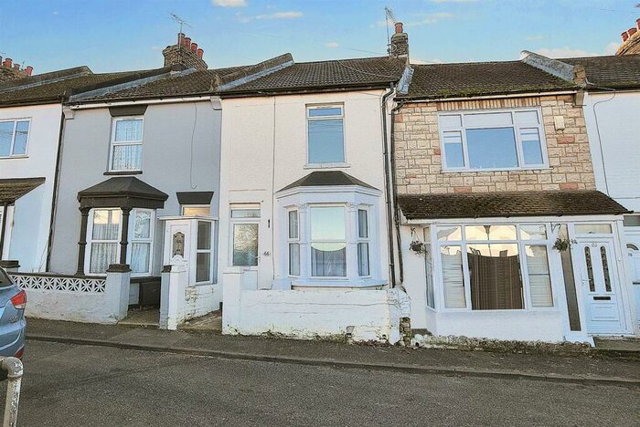 2 Bedroom Terraced House To Rent In Layfield Road, Gillingham, ME7