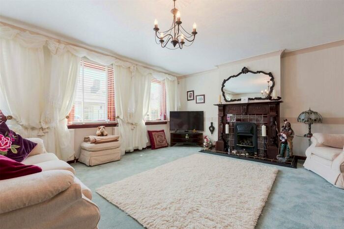 3 Bedroom Detached House For Sale In Hill Road, Stonehouse, Larkhall, South Lanarkshire, ML9