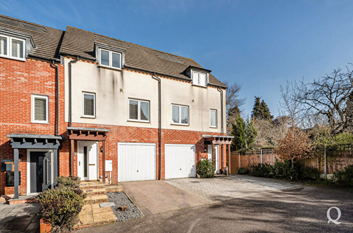 3 Bedroom Town House For Sale In Melrose Close, Maidstone, Kent, ME15