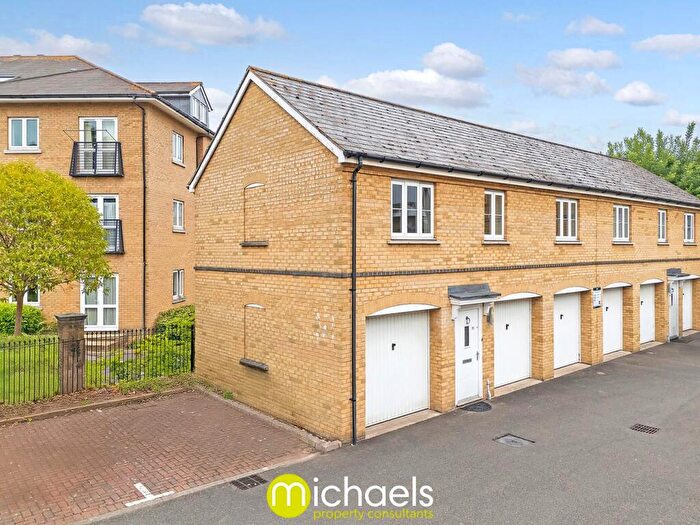 2 Bedroom Coach House For Sale In Clarendon Way, Colchester, Colchester, CO1