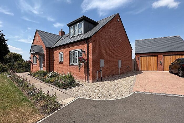 4 Bedroom Detached Bungalow For Sale In Oval Way, Nether Broughton, LE14