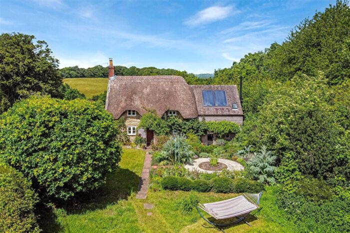 3 Bedroom Detached House For Sale In Glasses Lane, Sutton Mandeville, Salisbury, SP3