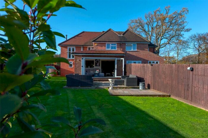4 Bedroom Semi-Detached House For Sale In Wolverton, Tadley, Hampshire, RG26