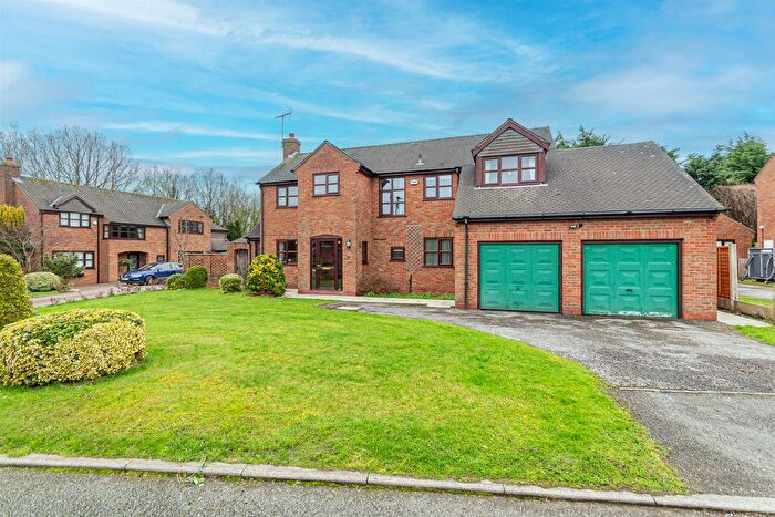 4 Bedroom Detached House To Rent In Stoneleigh Gardens, Grappenhall And Thelwall, Warrington, WA4