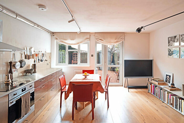 1 Bedroom Apartment For Sale In Napier Grove, London, N1