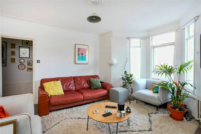 1 Bedroom Flat To Rent In Sandringham Road, Dalston, E8