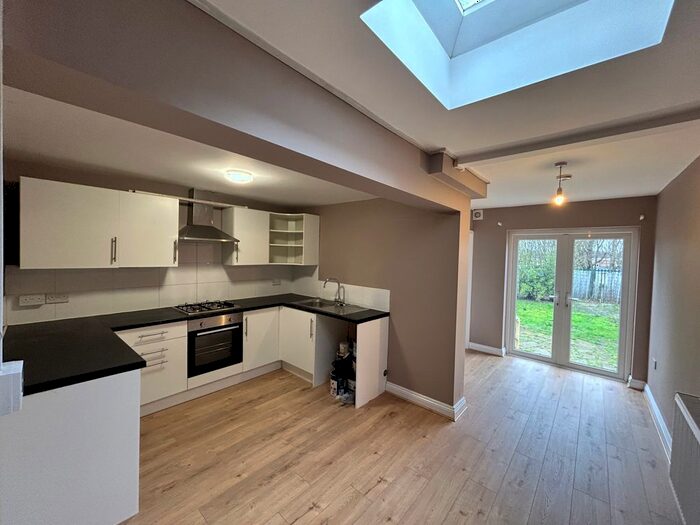 3 Bedroom Terraced House To Rent In Ingram Road, Gillingham, Kent, ME7