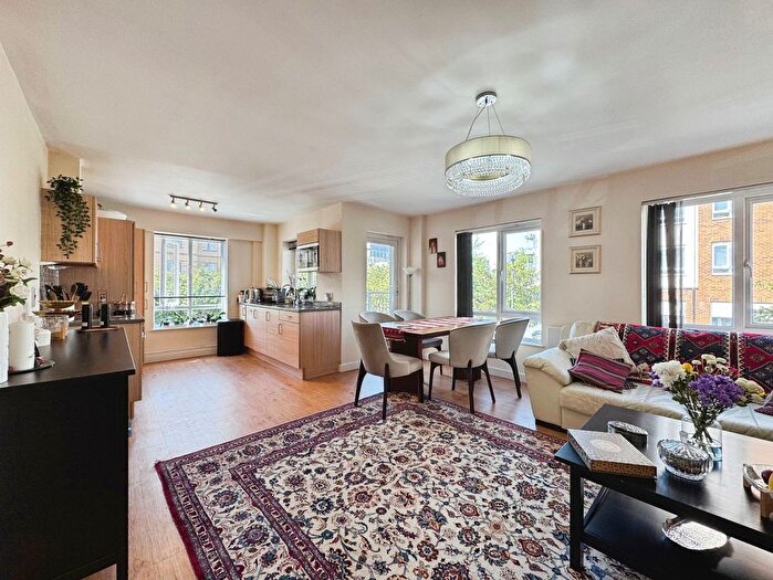 2 Bedroom Flat For Sale In Heritage Avenue, Battalion, NW9