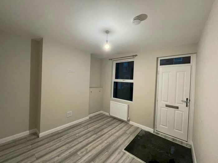 3 Bedroom Terraced House To Rent In Handley Street, Sleaford, NG34